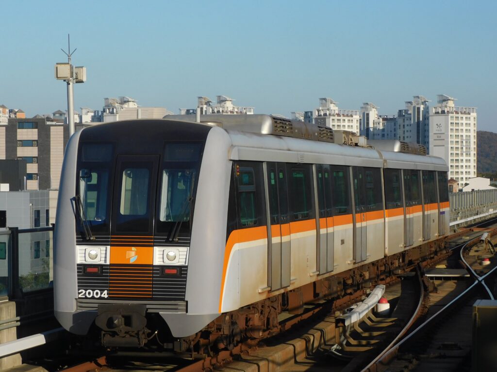 仁川地下鉄　韓国　首都圏電鉄　写真　撮影　검단오류역　黔丹梧柳駅　인천 지하철　수도권전철　2000系　乗車ホーム